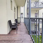 Spacious 3-Bedroom Retreat With Balcony For 8 Near Millennium Tower